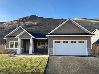 501 Rosewood Dr, Bellevue, ID 83313