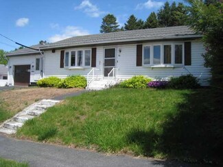 90 Biron Ave, Lewiston, ME 04240