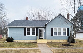 203 N Wilson St, Cobb, WI 53526