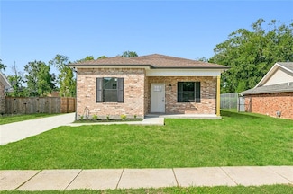 2409 Daniel Dr, Violet, LA 70092