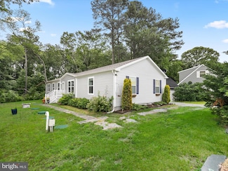 5 Lakewood Dr, Lewes, DE 19958