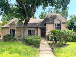 3810 Holder Forest Dr, Houston, TX 77088