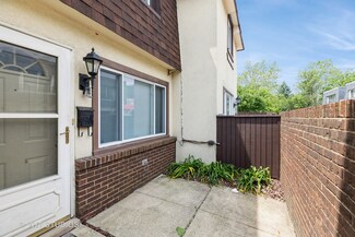 4037 Trafalgar Ln, Oak Lawn, IL 60453