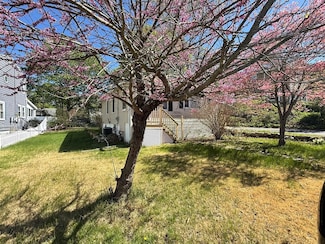 39 Manatee Rd, East Weymouth, MA 02189
