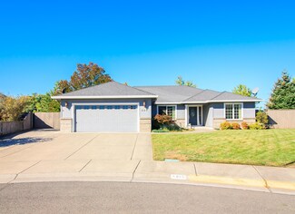 845 Meadowbrook Dr, Central Point, OR 97502