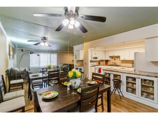 6750 School St Unit 204, Windsor Heights, IA 50324
