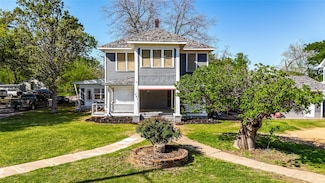 701 E Main St, Whitesboro, TX 76273