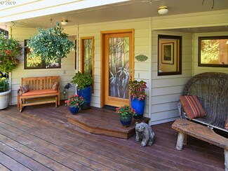 2440 Malabar Dr, Eugene, OR 97403
