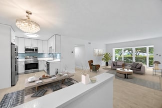 315 Venetian Dr Unit 4, Delray Beach, FL 33483