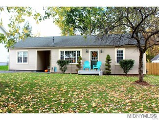 2757 Oneida St, Sauquoit, NY 13456
