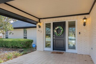 412 Washington Dr, Arlington, TX 76011