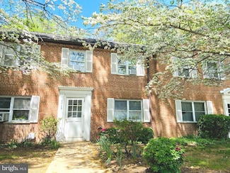2909 16th Rd S Unit B, Arlington, VA 22204