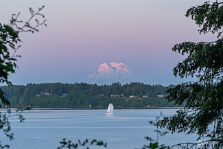 4730 Cooper Point Rd NW, Olympia, WA 98502