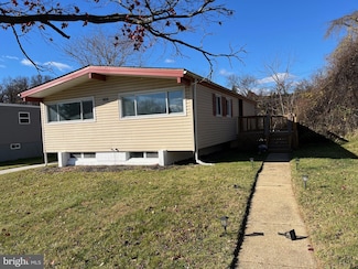 906 Scotts Hill Dr, Pikesville, MD 21208