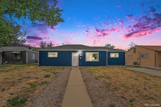 825 Zion St, Aurora, CO 80011