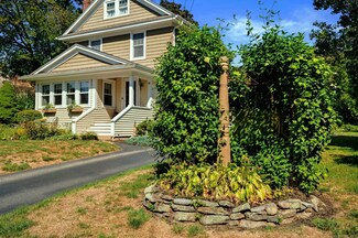 58 Millstone Rd W, Waterford, CT 06385