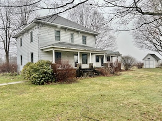68371 Dailey Rd, Edwardsburg, MI 49112