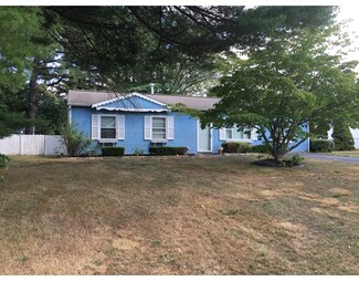 95 Viking St, East Taunton, MA 02718