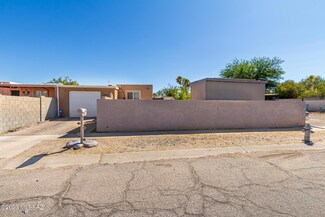 5566 S Holladay Dr, Tucson, AZ 85706
