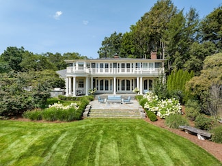 7 Dickinson Ln, Essex, CT 06426