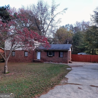 1217 Dove Ct, Morrow, GA 30260