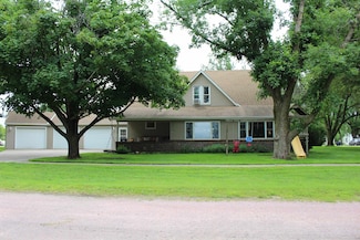 303 W 2nd St, Everly, IA 51338