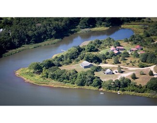 71 Carls Way, Vineyard Haven, MA 02568