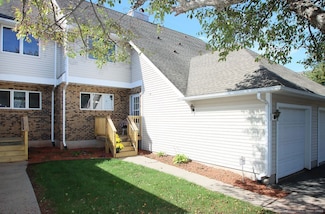 43 Steeplechase Dr Unit 43, Newington, CT 06111