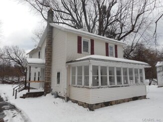 16 Danford St, Sodus, NY 14551
