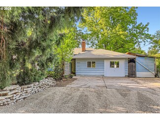 6825 SE Clackamas Rd, Milwaukie, OR 97267