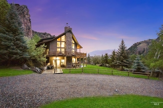9 Autumn Blaze Ln, Salmon, ID 83467