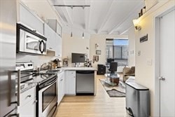12 Stoneholm St Unit 524, Boston, MA 02115