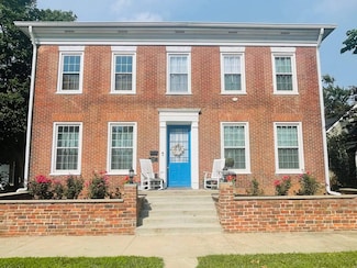 223 N Cherry St, Mount Carmel, IL 62863