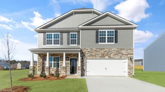 196 Lisa Ln, Winston-Salem, NC 27107