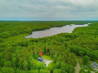 20 Shamrock Ln, Damariscotta, ME 04543