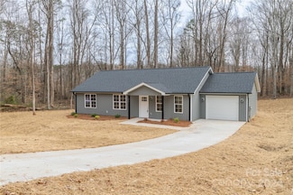 511 Eastwood Dr, Welcome, NC 27295
