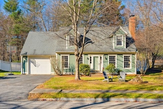 5 Marshall Dr, Amesbury, MA 01913