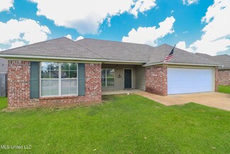 122 Cherry Laurel Cir, Pearl, MS 39208