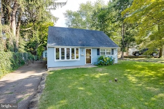 60 Farrell Ave, Ewing, NJ 08618