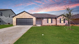 111 Annabelle St, Cleburne, TX 76031
