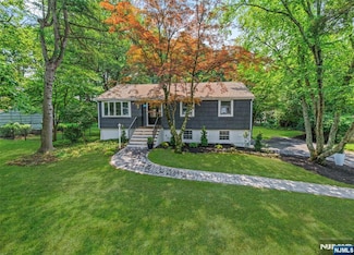 104 Myrtle Ave, Ramsey, NJ 07446