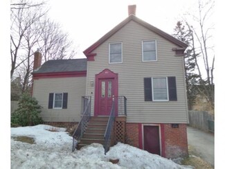 411 Locust St, Rollinsford, NH 03869