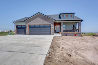 469 S Stoney Creek St, Clearwater, KS 67026