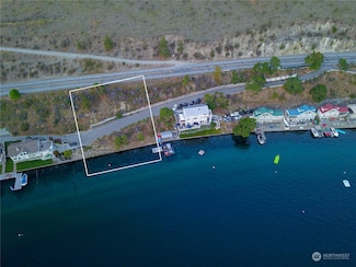 2650 S Lakeshore Rd, Chelan, WA 98816