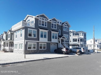 130 E 31st St, Long Beach Township, NJ 08008