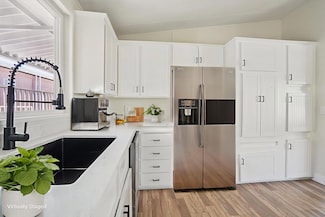 73290 San Carlos Dr, Thousand Palms, CA 92276