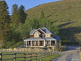 464 Twisp Winthrop Eastside Rd, Winthrop, WA 98862