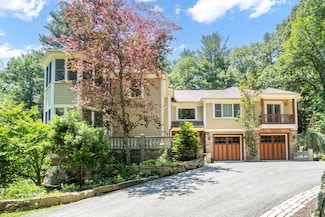 39 Westbrook Ln, Westwood, MA 02090
