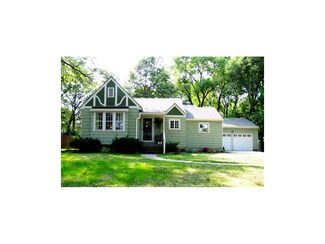 6730 Marty St, Overland Park, KS 66204