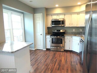 5170 Kimscott Ct, Annandale, VA 22003